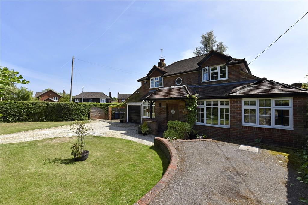 Stanley Hill Avenue, Amersham... 4 bed detached house £2,950 pcm (£