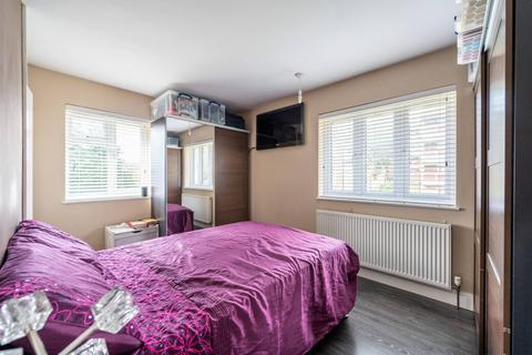 undefined, Kings Drive, Wembley, HA9