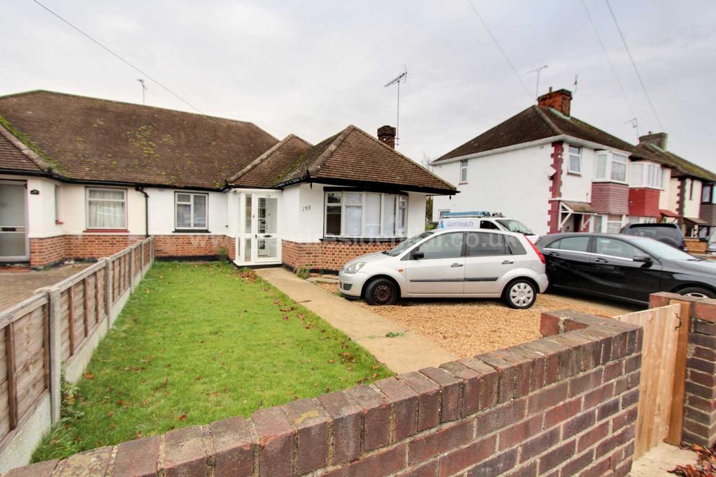Carlingford Drive, Westcliff On Sea 3 bed semidetached bungalow £