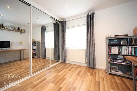 2 The Belfry, Luton, LU2 7GA