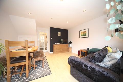 2 The Belfry, Luton, LU2 7GA