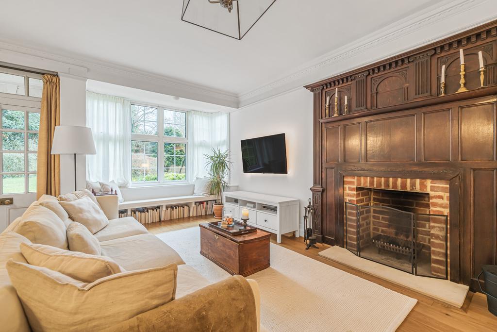 Garth, Heathside Road... 1 bed apartment £285,000