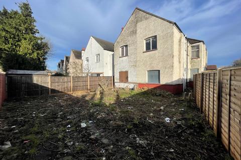 122 Marvels Lane, London, SE12 9PG