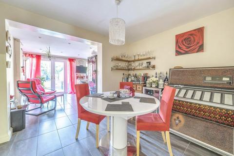 15 Clearsprings, Lightwater, GU18 5YJ