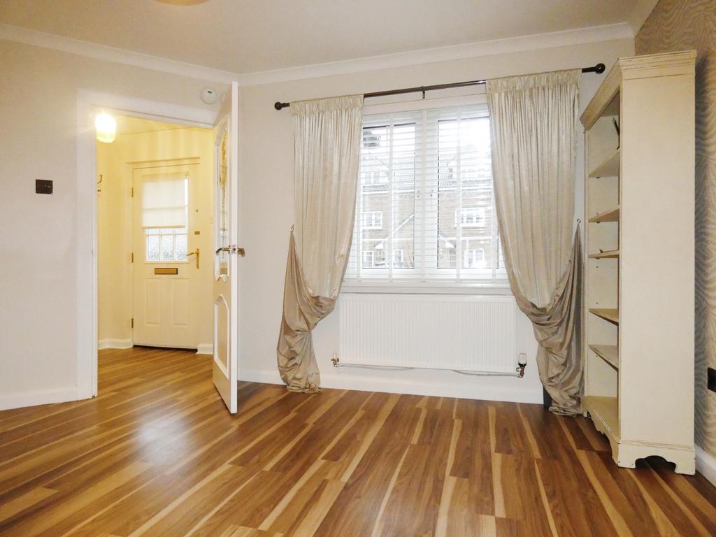 Meiklelaught Place, Saltcoats KA21 2 bed terraced house £129,000