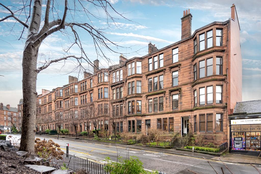 Clarence Drive, Flat 2/1, Hyndland, Glasgow, G12 9QN 4 bed flat £385,000