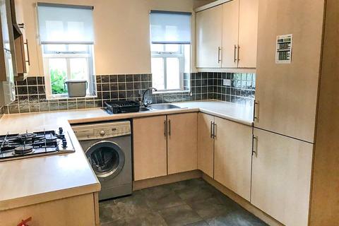 2 bedroom end of terrace house to rent, Schuster Road, Victoria Park, M14