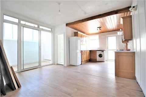 6 bedroom terraced house for sale, Central Park Road, East Ham, E6