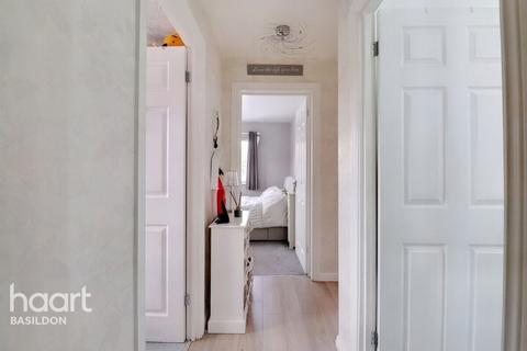 54 Bramble Tye, Laindon, Basildon, SS15 5GS