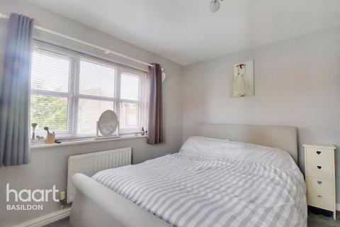 54 Bramble Tye, Laindon, Basildon, SS15 5GS