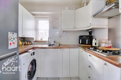 54 Bramble Tye, Laindon, Basildon, SS15 5GS