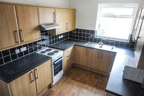 3 bedroom terraced house to rent, Whitby Road, Fallowfield, M14