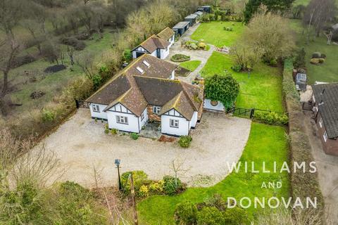 4 bedroom detached bungalow for sale, Lark Hill Road, Canewdon