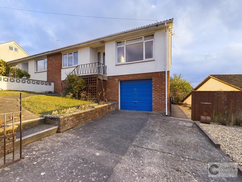 Castle Way, Newton Abbot 2 bed semidetached bungalow £300,000