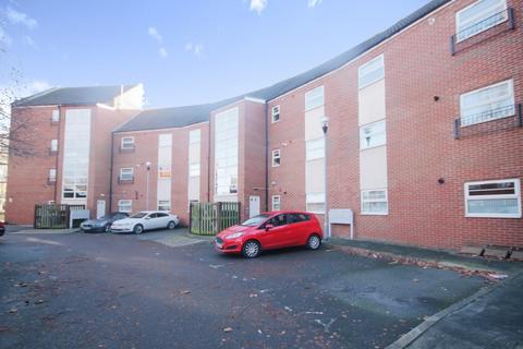 2 bedroom apartment to rent, Montvale Gardens