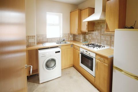 2 bedroom apartment to rent, Montvale Gardens