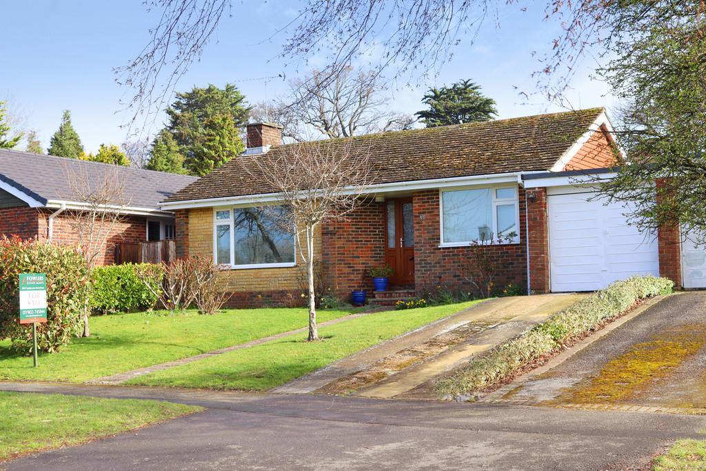 Storrington close to the village centre 3 bed detached bungalow for