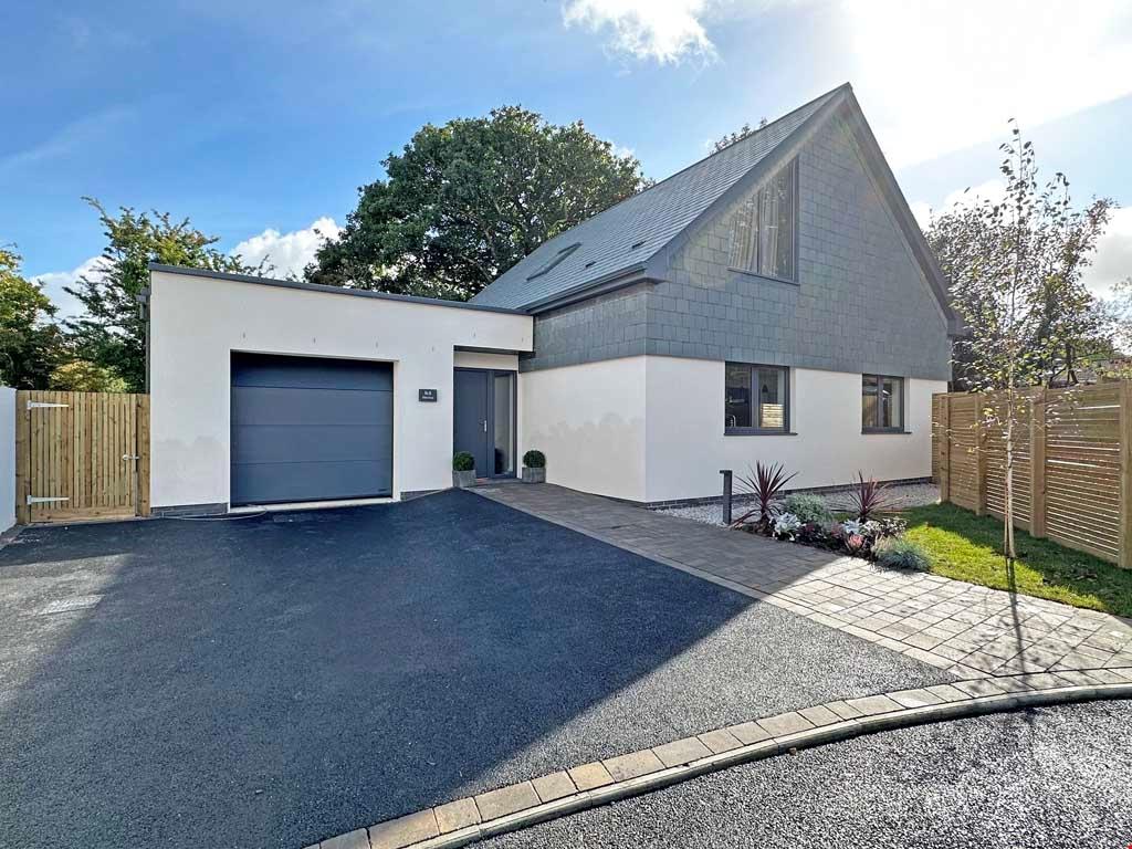 Carnon Downs, Truro, Cornwall 3 bed detached bungalow for sale £750,000