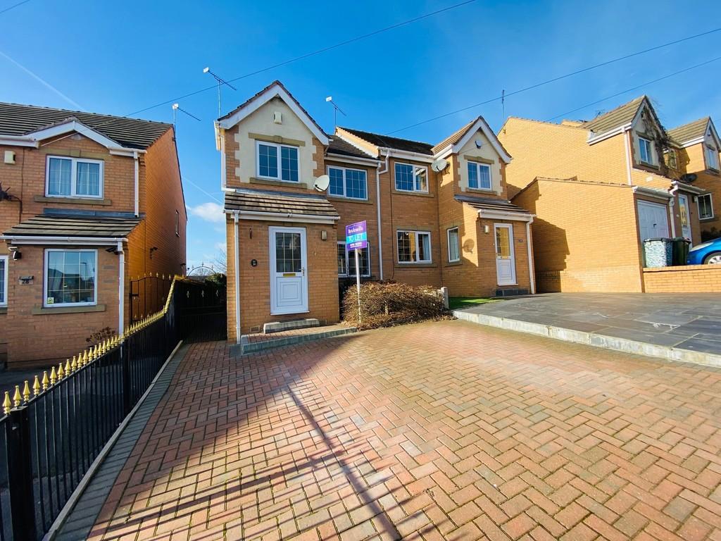 Ashwood Road, Parkgate, S62 6HT 3 bed semidetached house £795 pcm (£183 pw)