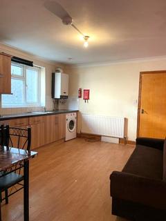 1 bedroom flat to rent, 402B Hoe Street London E17 9AA