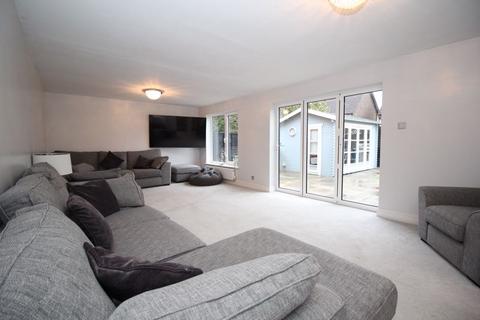 5 bedroom detached house for sale, Elliot Rise, Grange Park, SO30 2RW