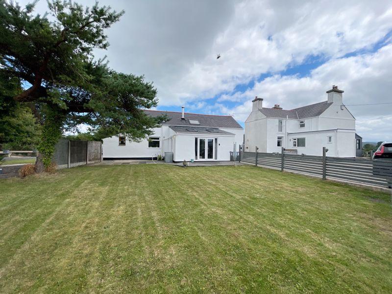 Llanbedrgoch, Isle of Anglesey. House and two, 2 bed cottage/annexe 8