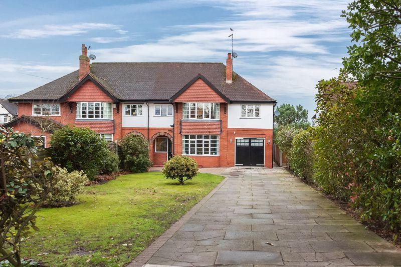 Leek Road, Congleton 6 bed semidetached house £600,000