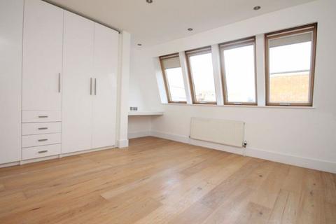 1 bedroom apartment to rent, Holloway Road, London