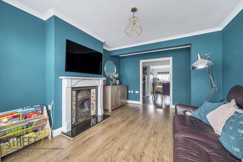 11 Beulah Road, Hornchurch, RM12 4YR
