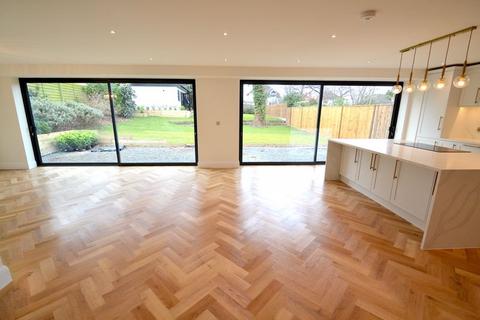 34 Woodlea Drive, Bromley, BR2 0UQ