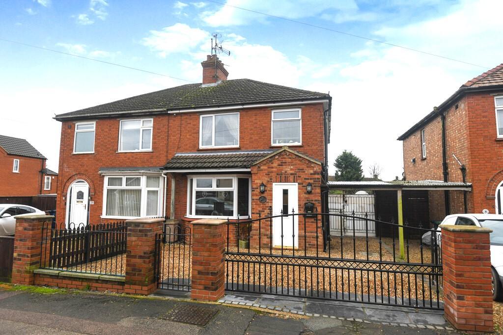 Old Lynn Road, Wisbech, PE13 3SB 3 bed semidetached house £270,000