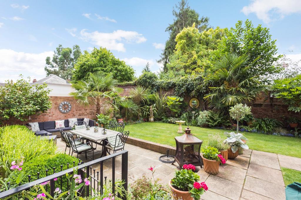 Wilderhope House, Pountney Gardens, Belle Vue Road, Shrewsbury 4 bed