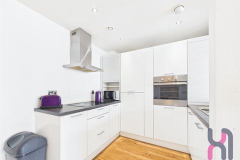 3 bedroom flat to rent, The Gallery, 14 Plaza Boulevard, Liverpool, L8