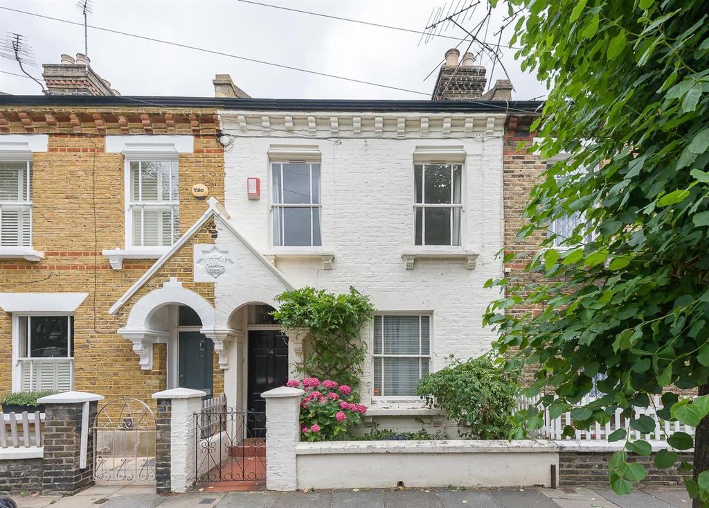 Kingsley Street, Battersea, London SW11 2 bed terraced house £850,000