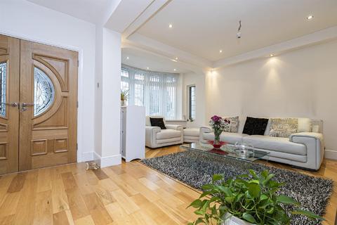 4 bedroom semi-detached house for sale - Lord Avenue, Ilford