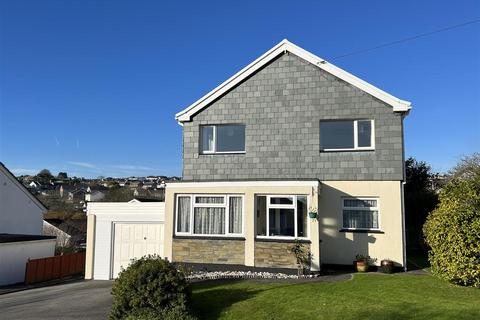3 bedroom detached house for sale - Roslyn Close, St. Austell