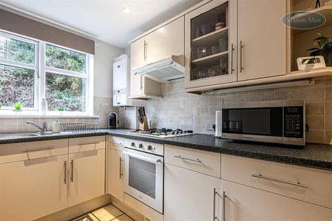 32 Bole Hill Close, Sheffield, S6 5ED