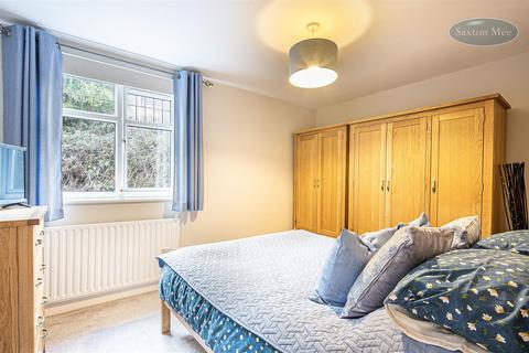 32 Bole Hill Close, Sheffield, S6 5ED