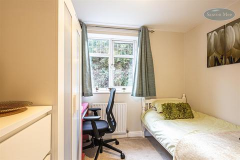 32 Bole Hill Close, Sheffield, S6 5ED