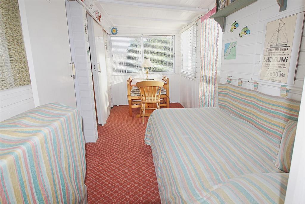 Bedroom 3/dining room
