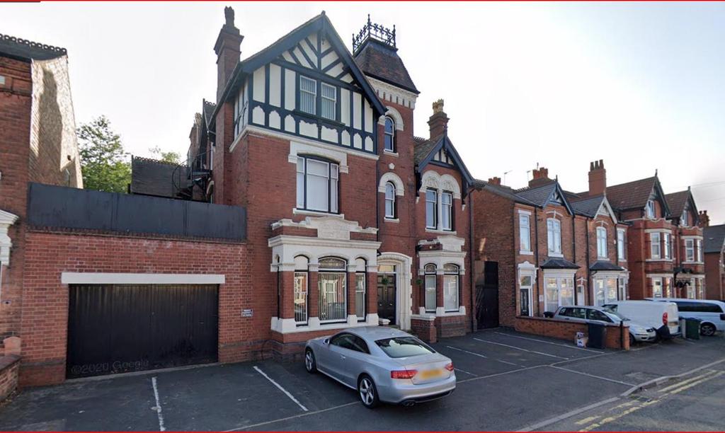 Sandwell 7 bed detached house £3,700 pcm (£854 pw)