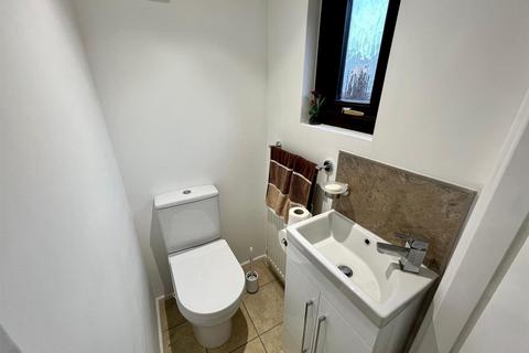 5 Barbrook Drive, Brierley Hill, DY5 3PZ