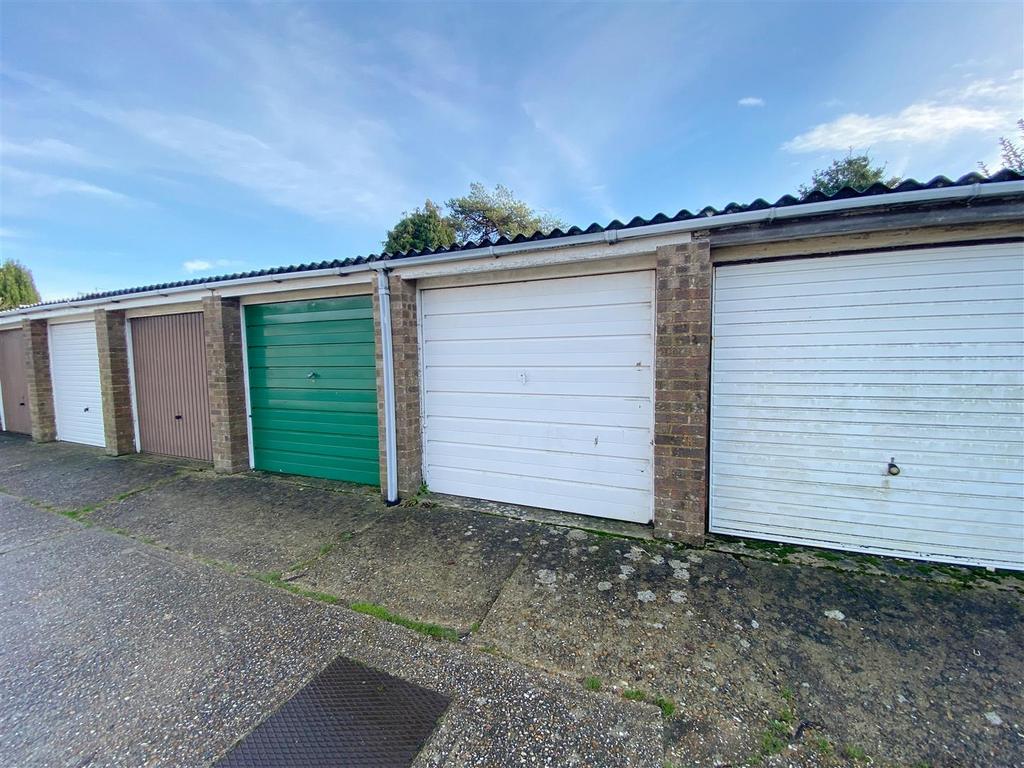Mulberry Close, Lancing Garage £20,000