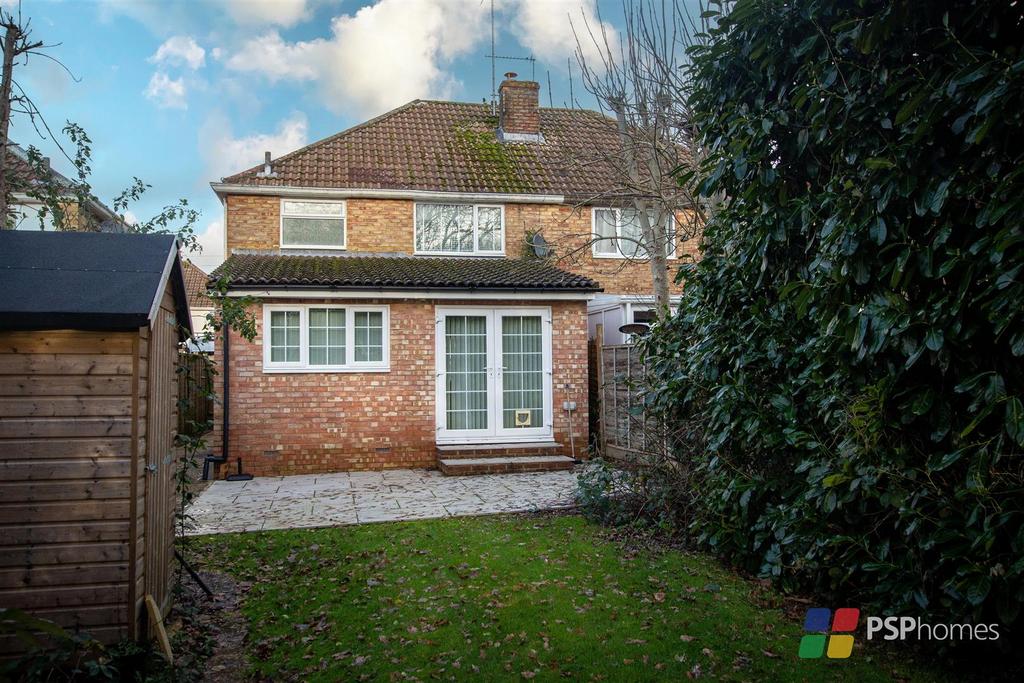 Chanctonbury Road, Burgess Hill 3 bed semidetached house £400,000