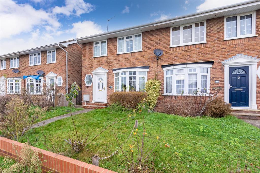 Gardner Road, Maidenhead 3 bed semidetached house for sale £460,000