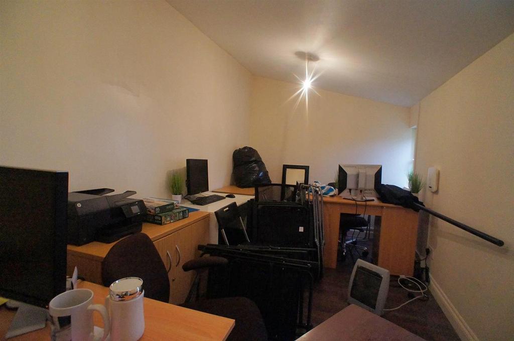 Garage office.jpg