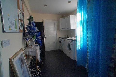 63 New Road, London, E4 9EX