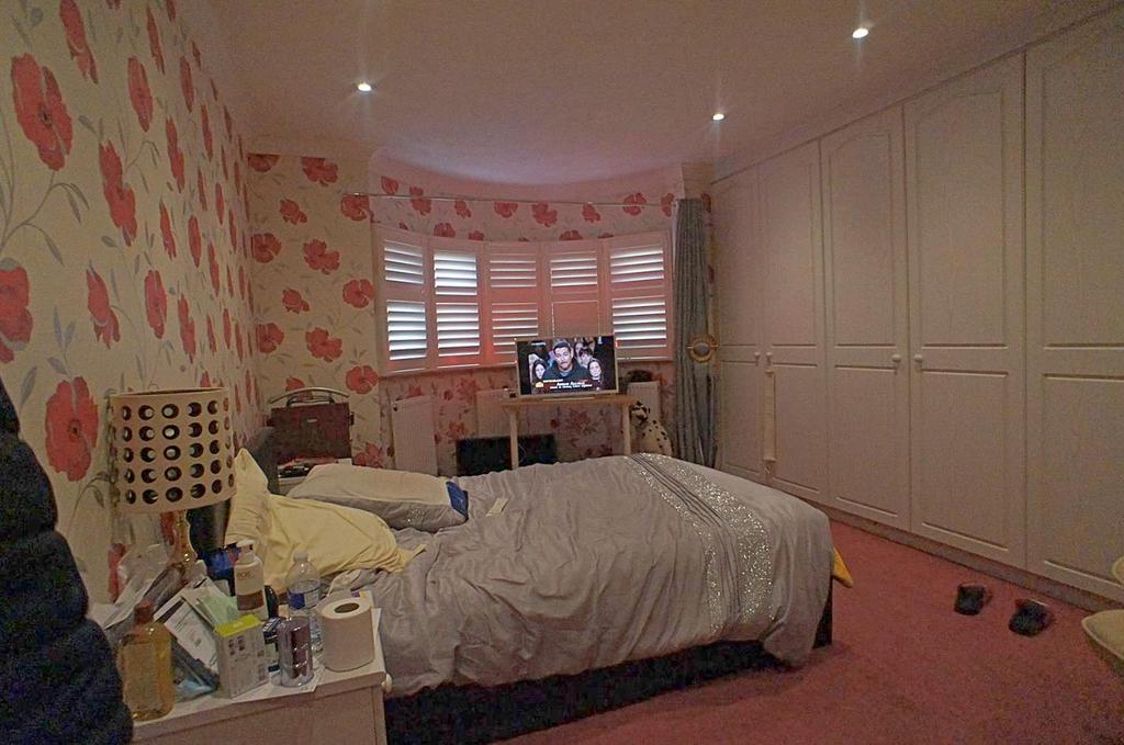 Bedroom1 (37).jpg