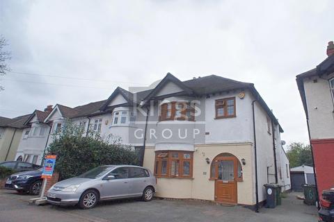 63 New Road, London, E4 9EX