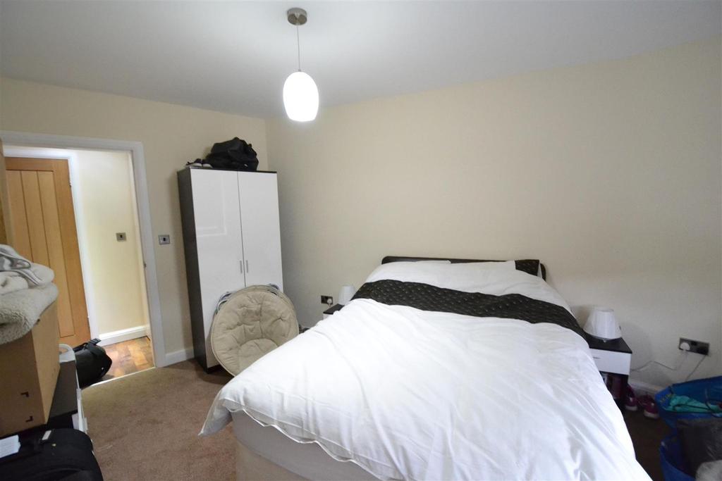 Bedroom.JPG